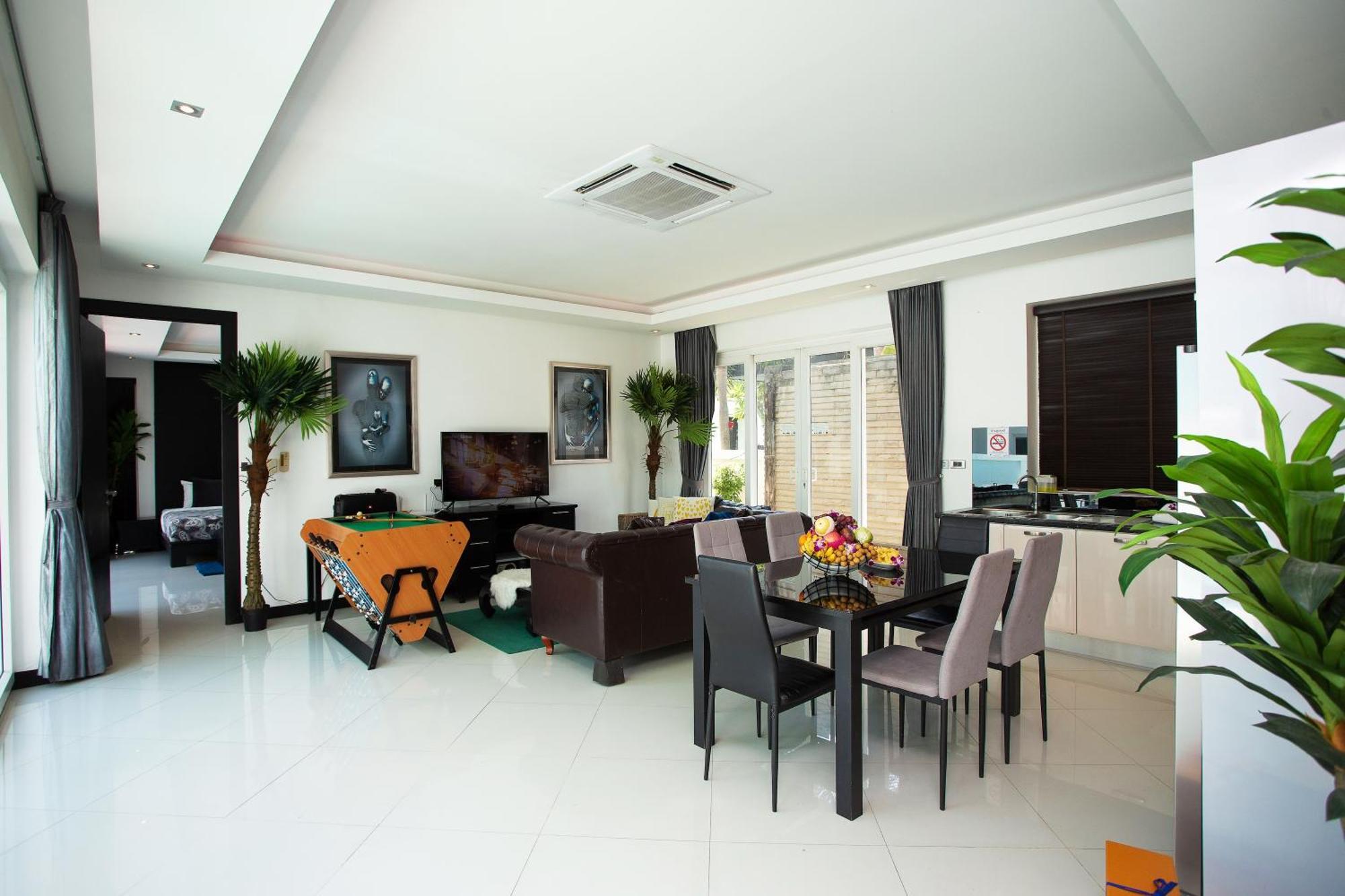Premium Pool Villa Pattaya Praia de Jomtien Quarto foto