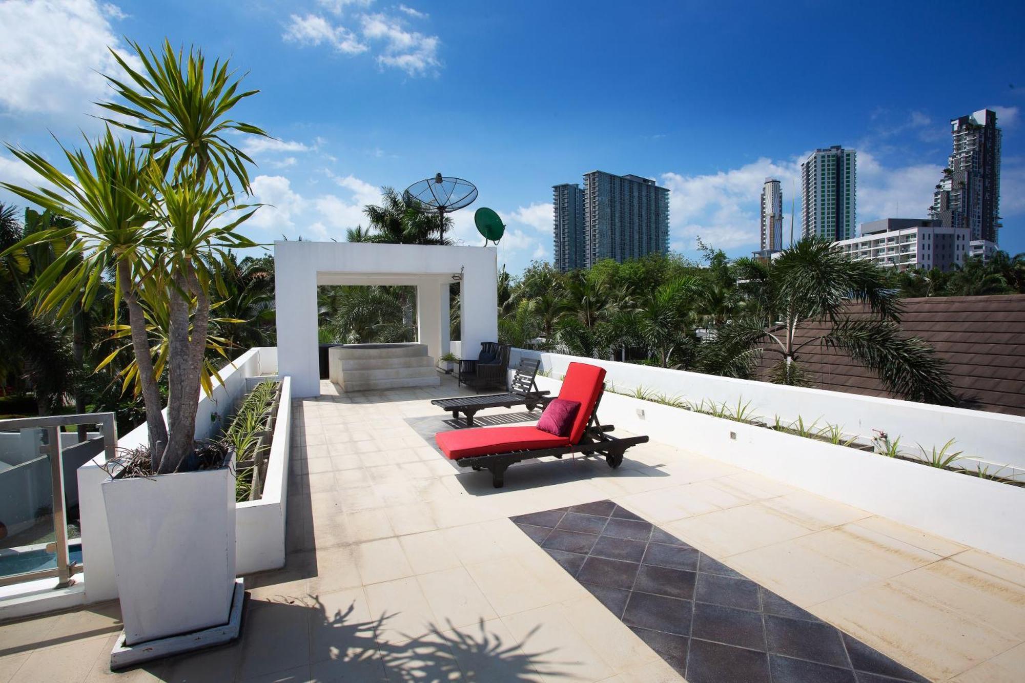 Premium Pool Villa Pattaya Praia de Jomtien Exterior foto