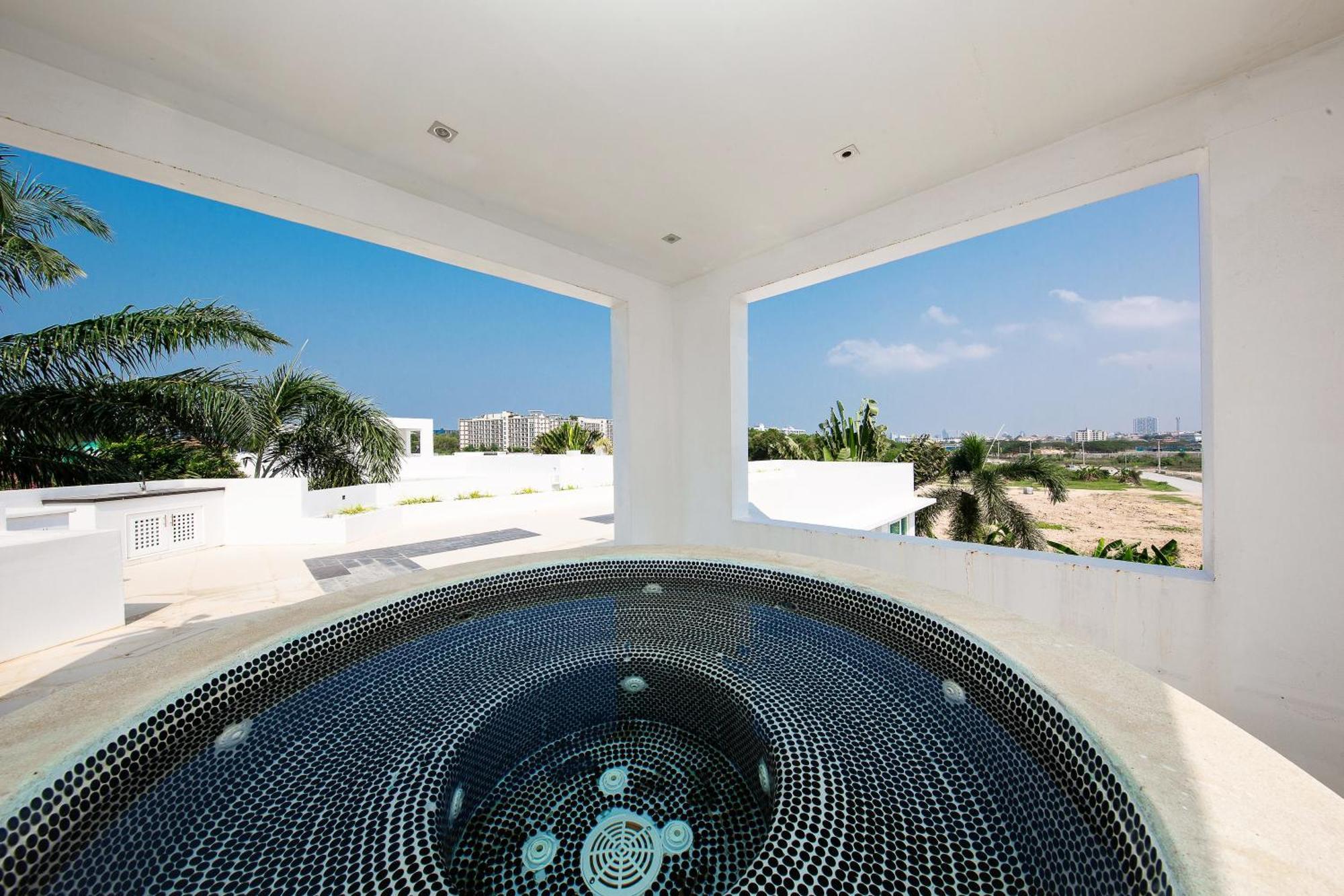 Premium Pool Villa Pattaya Praia de Jomtien Quarto foto